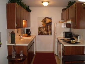 Windsong Apartments in Taylor, MI - Building Photo - Interior Photo