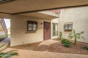 3434 W Danbury Dr in Phoenix, AZ - Building Photo
