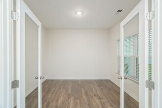 944 Utopia Ln in Knoxville, TN - Building Photo - Building Photo