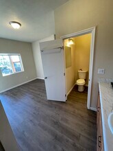 15166 SW 119th Ave, Unit unit C in Tigard, OR - Building Photo - Building Photo