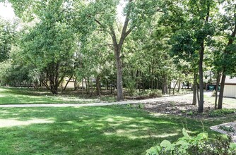 1688 Carriage S Ln, Unit a in New Berlin, WI - Building Photo - Building Photo