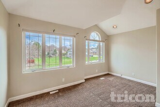 2296 Highwood Ave E in Maplewood, MN - Building Photo - Building Photo