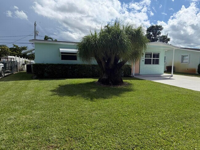 2640 Bridgeman Rd in West Palm Beach, FL - Building Photo - Building Photo