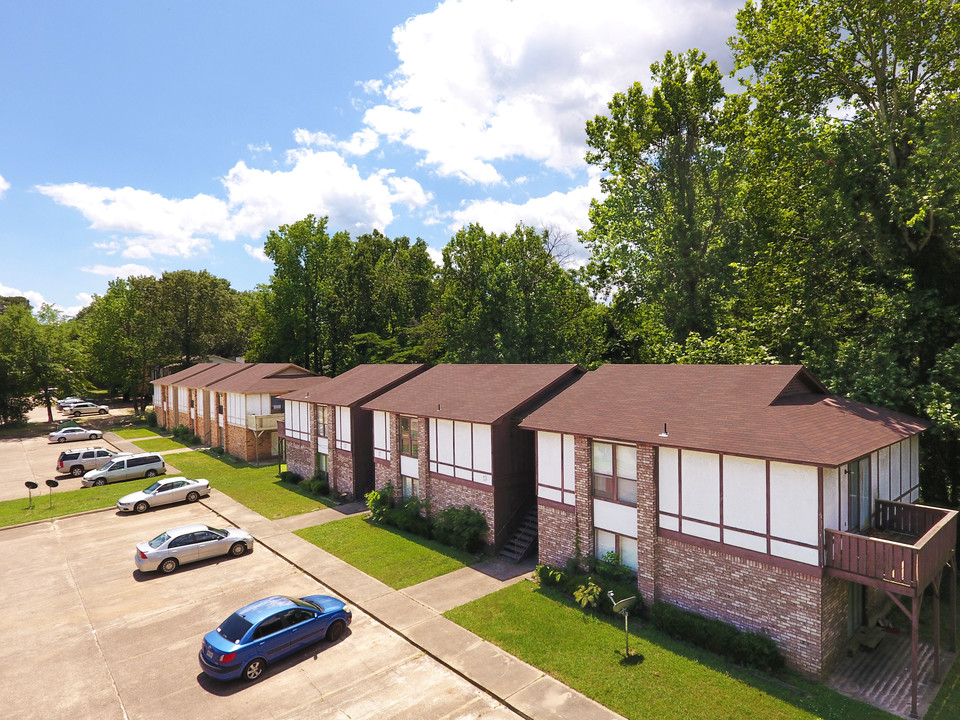 Champion Place Apartments & Duplexes in Texarkana, TX - Building Photo