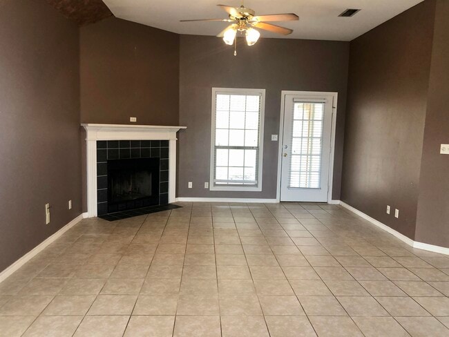 26 Wellington Dr in Longview, TX - Building Photo - Building Photo