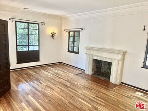 449 N Sweetzer Ave in Los Angeles, CA - Building Photo - Building Photo