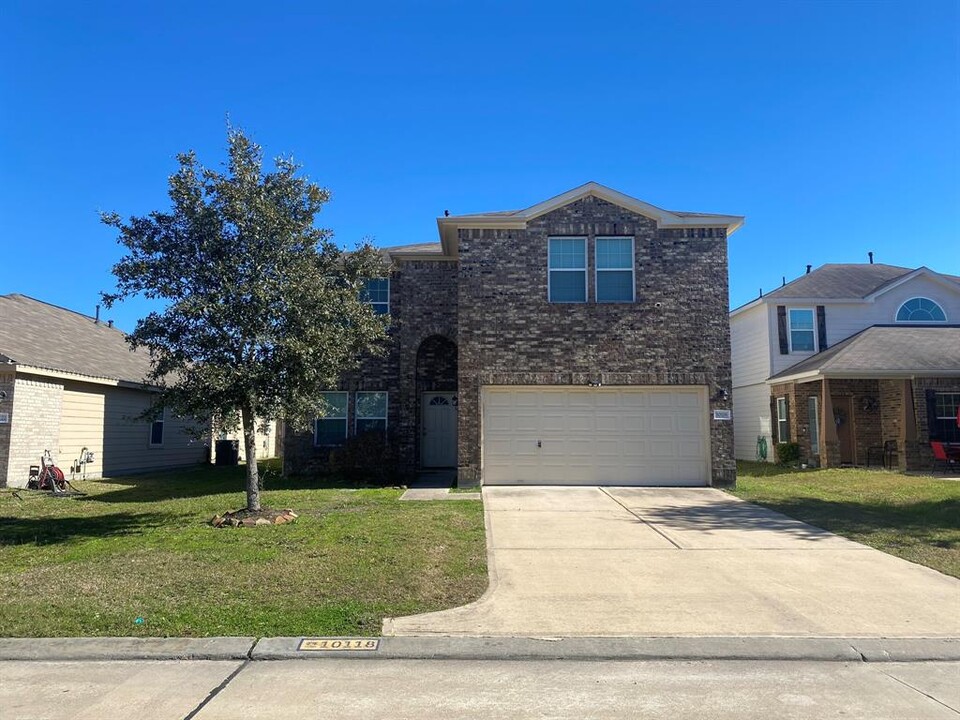 10118 Mariposa Stream Ct in Houston, TX - Building Photo