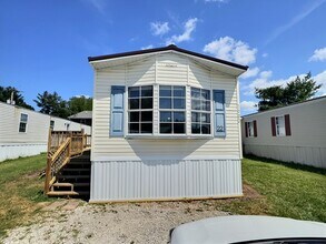 1002 Libby Lane in Barboursville, WV - Building Photo - Building Photo