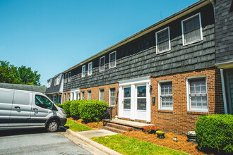 14 Forsyth St in Thomasville, NC - Building Photo - Building Photo