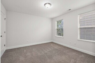 805 Ridgeway Ave in Hampton, VA - Building Photo - Building Photo