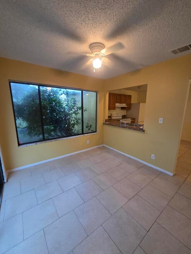 1917 SE Burgundy Ln in Port St. Lucie, FL - Building Photo - Building Photo