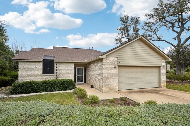 230 Old Oaks in Kerrville, TX - Building Photo - Building Photo