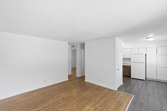 922 Holmes Apartments in Ypsilanti, MI - Foto de edificio - Building Photo