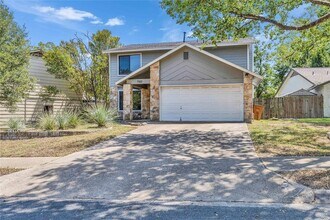 7501 Gaines Mill Ln, Unit 203 in Austin, TX - Building Photo - Building Photo