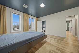 186 Paris St, Unit 1 in Boston, MA - Foto de edificio - Building Photo