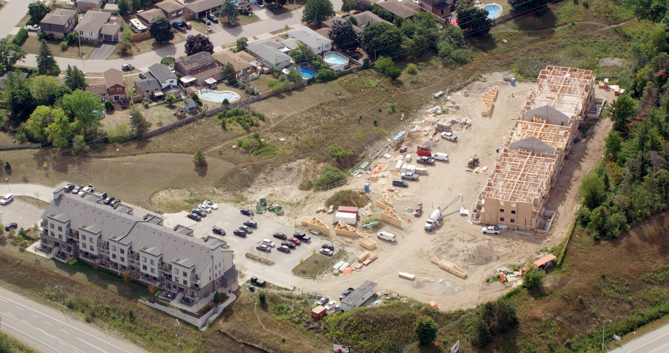 Coho Village in Cambridge, ON - Building Photo