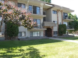 Hillsview Apartments