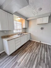 15378 Meyers Rd in Detroit, MI - Building Photo - Building Photo