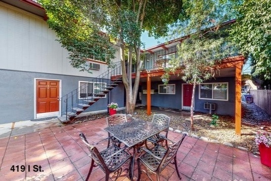 I Street Apartments in Davis, CA - Foto de edificio - Building Photo