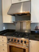 36 Gerald Rd, Unit 2 in Boston, MA - Building Photo - Building Photo