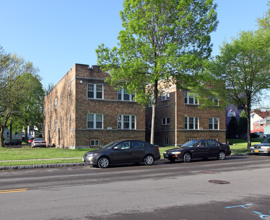 2017 E Main St in Rochester, NY - Building Photo