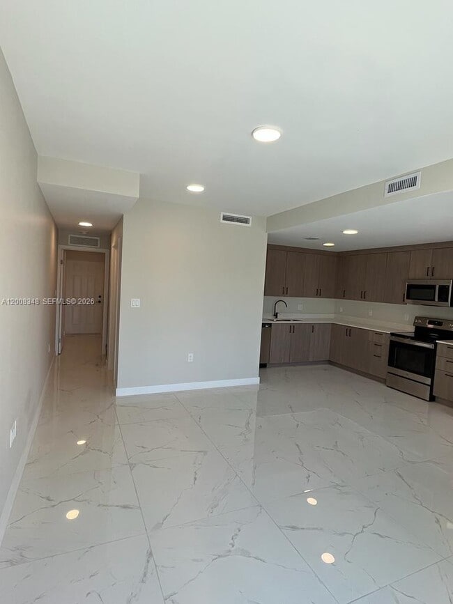 25707 SW 144th Ave in Naranja, FL - Building Photo - Building Photo