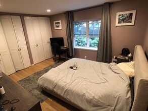 150 Kenrick St in Boston, MA - Building Photo - Building Photo