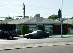 3016 N First St in Fresno, CA - Building Photo - Building Photo