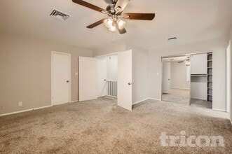 2455 E Broadway Rd in Mesa, AZ - Building Photo - Building Photo