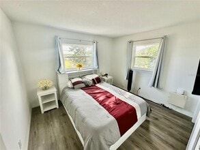 3303 W Shell Point Rd in Ruskin, FL - Building Photo - Building Photo