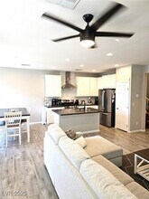 4109 Cloudless Ave in North Las Vegas, NV - Foto de edificio - Building Photo