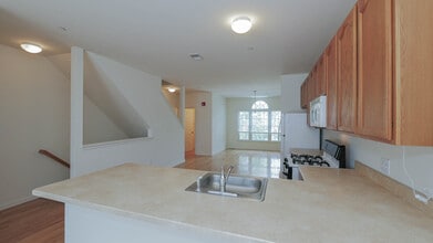 4 Chelsea Ct in Atlantic City, NJ - Building Photo - Building Photo