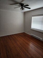 2611 Shelbourne St in Victoria, BC - Building Photo - Building Photo