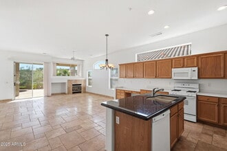 15707 E Cactus Dr in Fountain Hills, AZ - Building Photo - Building Photo