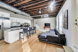 1811 S Wabash Ave in Chicago, IL - Building Photo - Building Photo