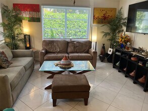 639 W Oakland Park Blvd in Wilton Manors, FL - Building Photo - Building Photo