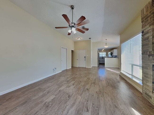 9203 Rippling Fields Dr in Houston, TX - Building Photo - Building Photo