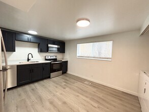 1403 S 300 E in Salt Lake City, UT - Building Photo - Building Photo