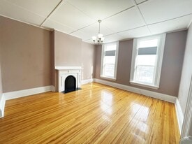 121 Wright St in Saint John, NB - Building Photo