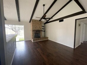 630 Oxford Park in Garland, TX - Building Photo - Building Photo