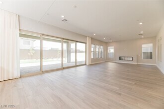 5073 Slatestone St in Las Vegas, NV - Building Photo - Building Photo