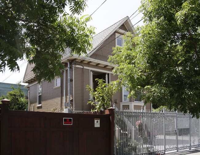 1612 Harmon St in Berkeley, CA - Building Photo - Building Photo