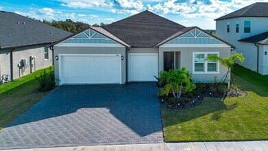 7049 113th Ct E in Palmetto, FL - Building Photo - Building Photo