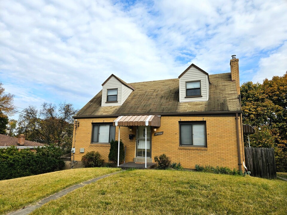 3444 Clearfield St in Pittsburgh, PA - Building Photo