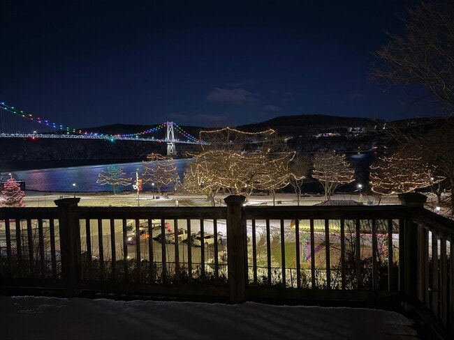 9 N Water St, Unit 9 in Poughkeepsie, NY - Foto de edificio - Building Photo