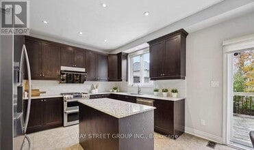 1071 Warby Trail in Newmarket, ON - Building Photo - Building Photo