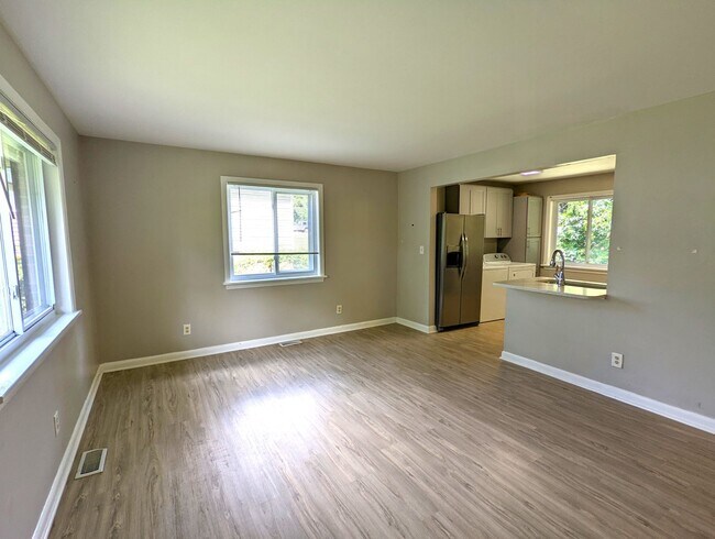 3906 Lexington Dr-Unit -D in Raleigh, NC - Building Photo - Building Photo