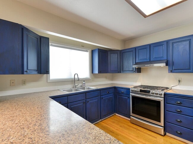 13929 Southeast 155th Place in Renton, WA - Building Photo - Building Photo