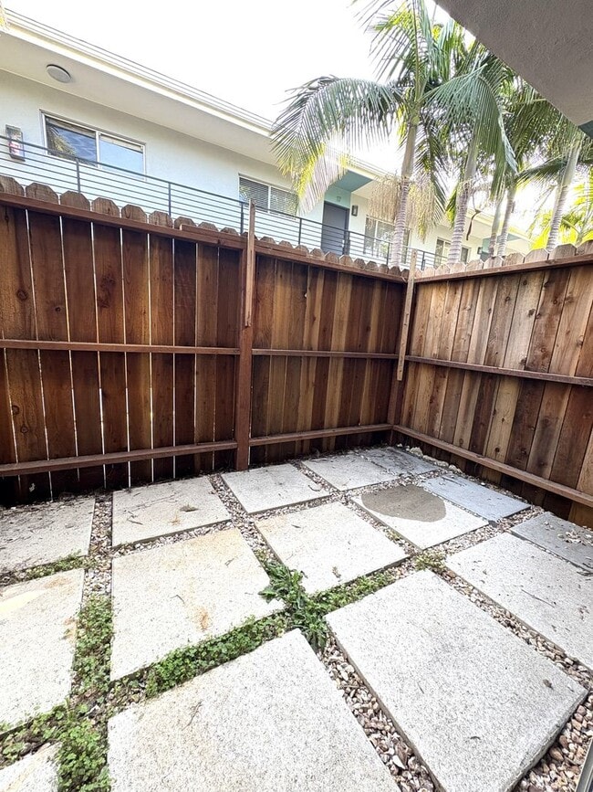 property at 2727-2741 Abbot Kinney Blvd