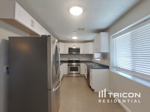 1328 E Vine Ave in Mesa, AZ - Building Photo - Building Photo